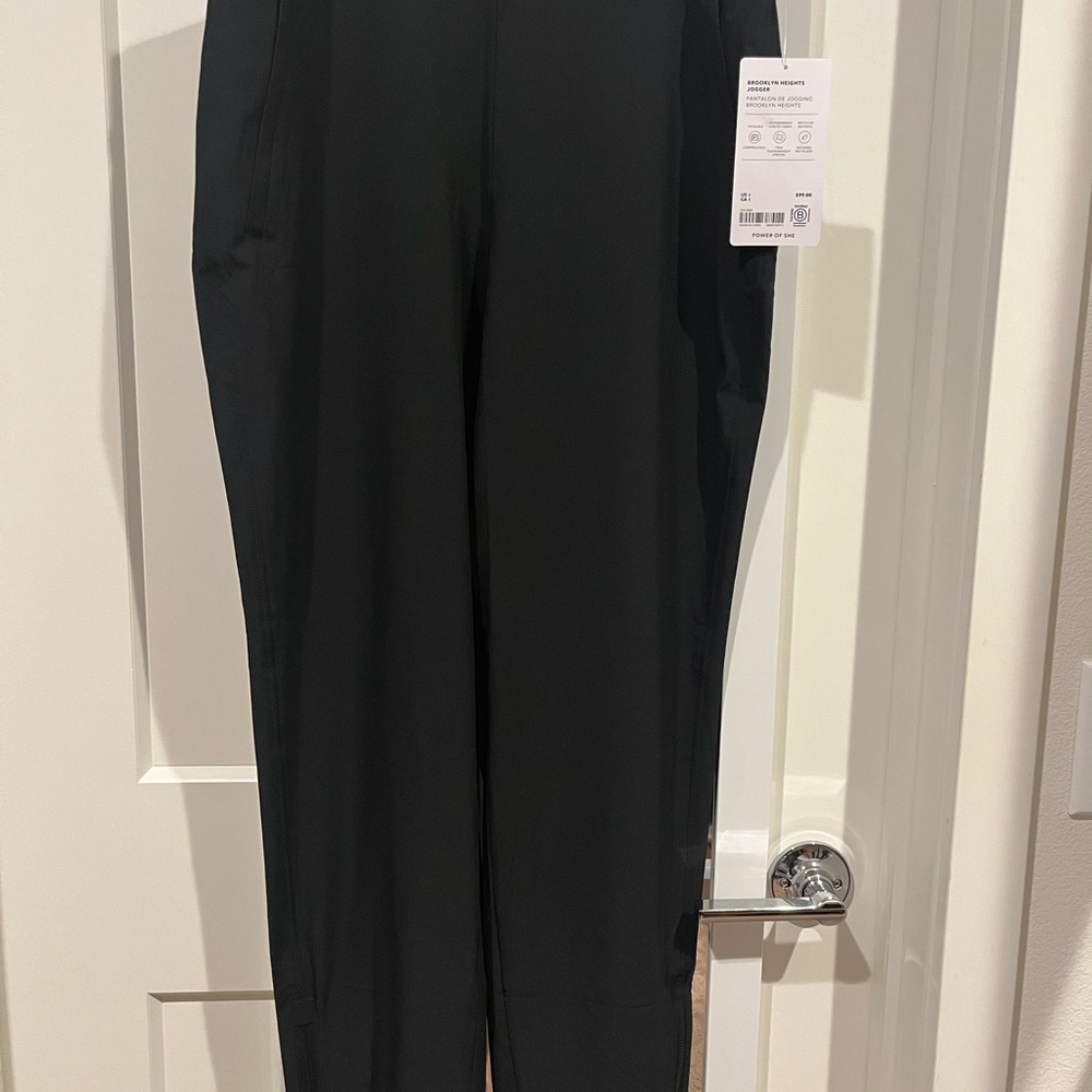 Athleta Brooklyn High Rise Jogger / size 4 / Black